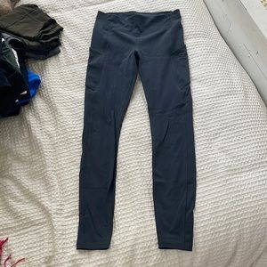 Lululemon gray size 6 leggings